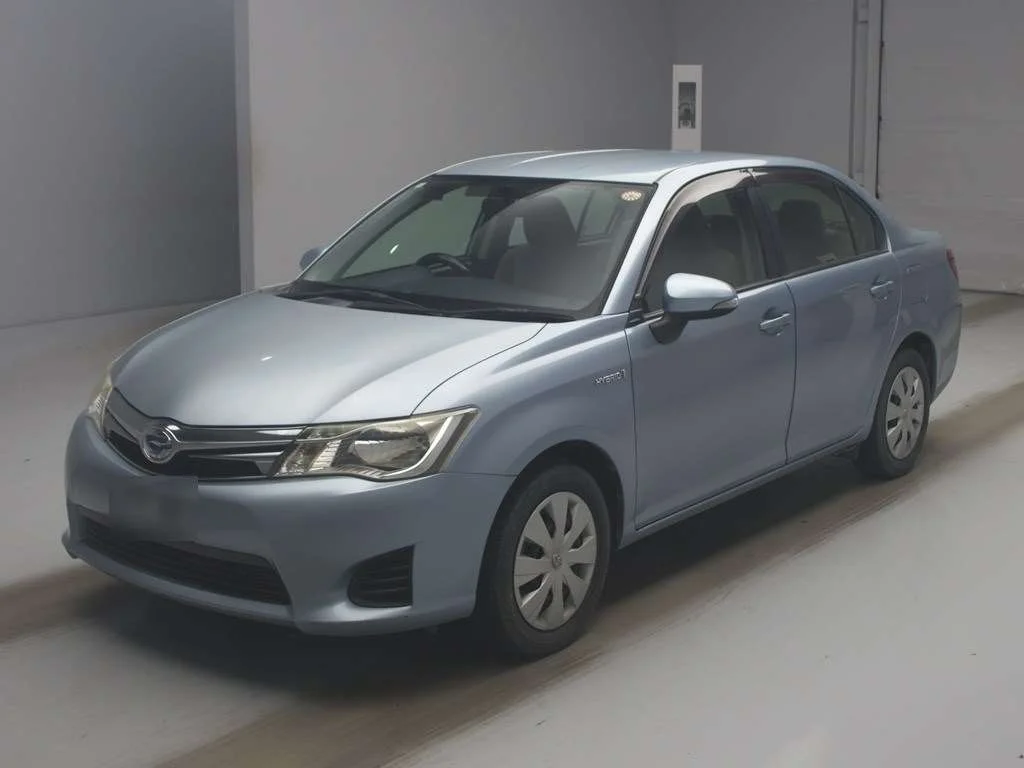 Toyota Corolla Axio 2014