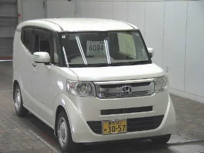 HONDA N BOX SLASH