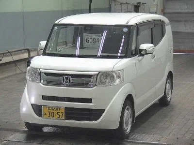 HONDA N BOX SLASH