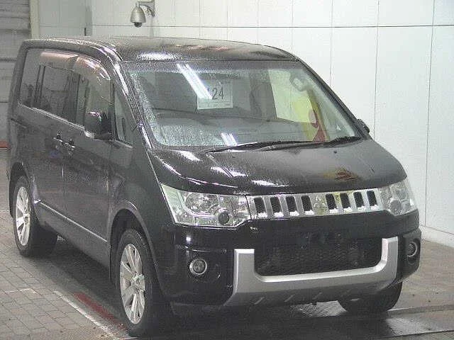 Mitsubishi Delica D:5 2014