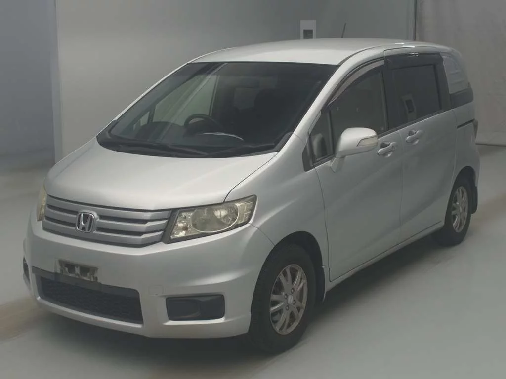 Honda Freed Spike 2013