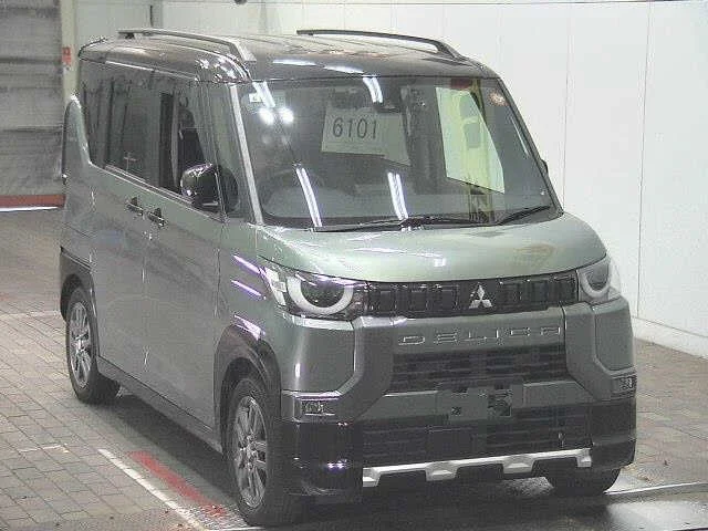 Mitsubishi Delica Mini 2024