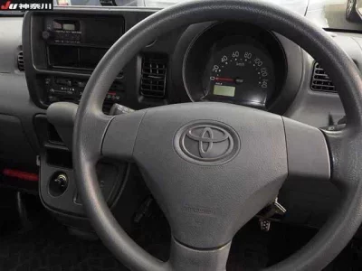 TOYOTA PIXIS VAN