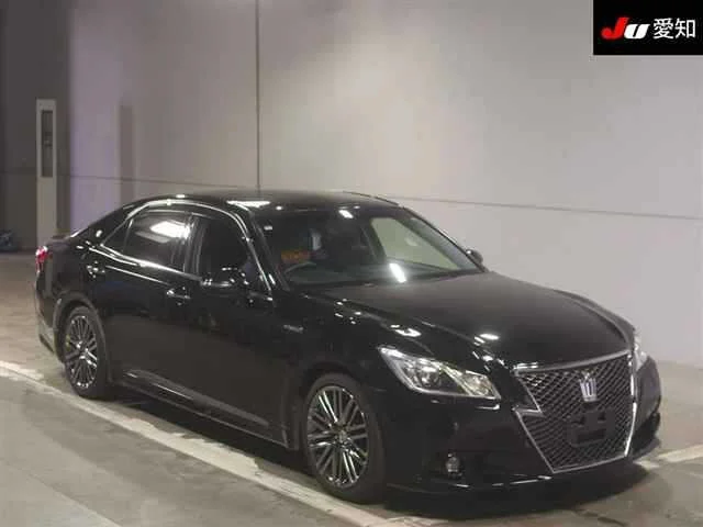 Toyota Crown 2014