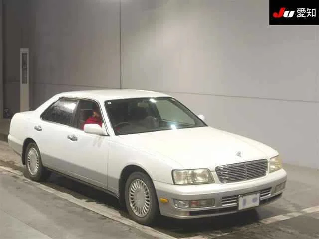 Nissan Gloria  с аукциона в Японии