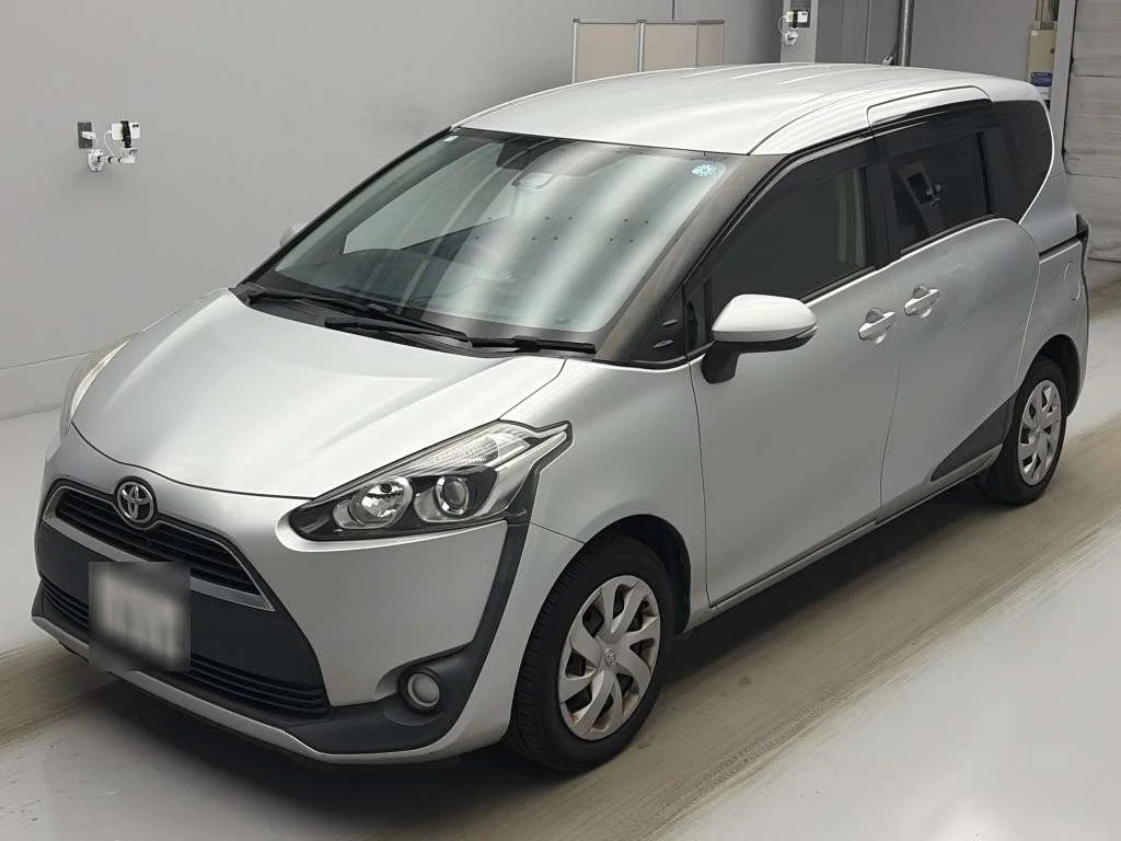 Toyota Sienta  с аукциона в Японии