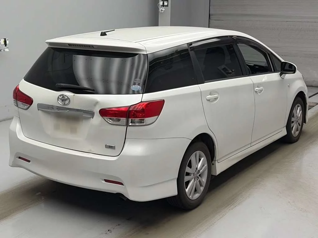 Toyota Wish  с аукциона в Японии