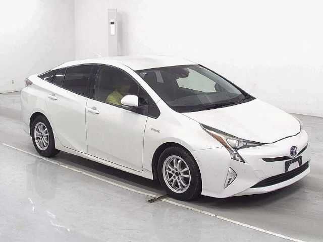 Toyota Prius  с аукциона в Японии