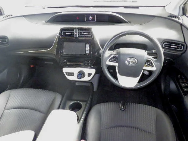 Toyota Prius  с аукциона в Японии