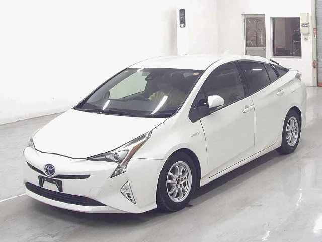 Toyota Prius  с аукциона в Японии