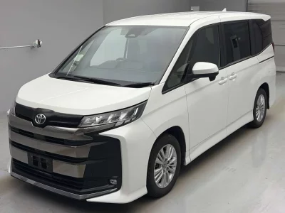 TOYOTA NOAH, 2023 — лот японского аукциона