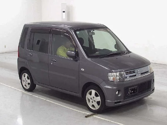 Mitsubishi Toppo 2010