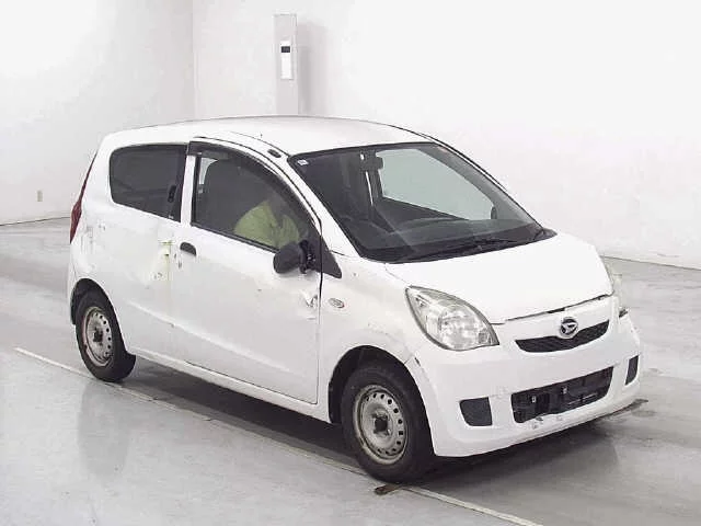 Daihatsu Mira 2013