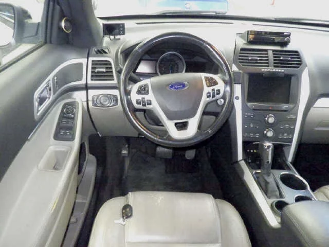 Ford Explorer  с аукциона в Японии