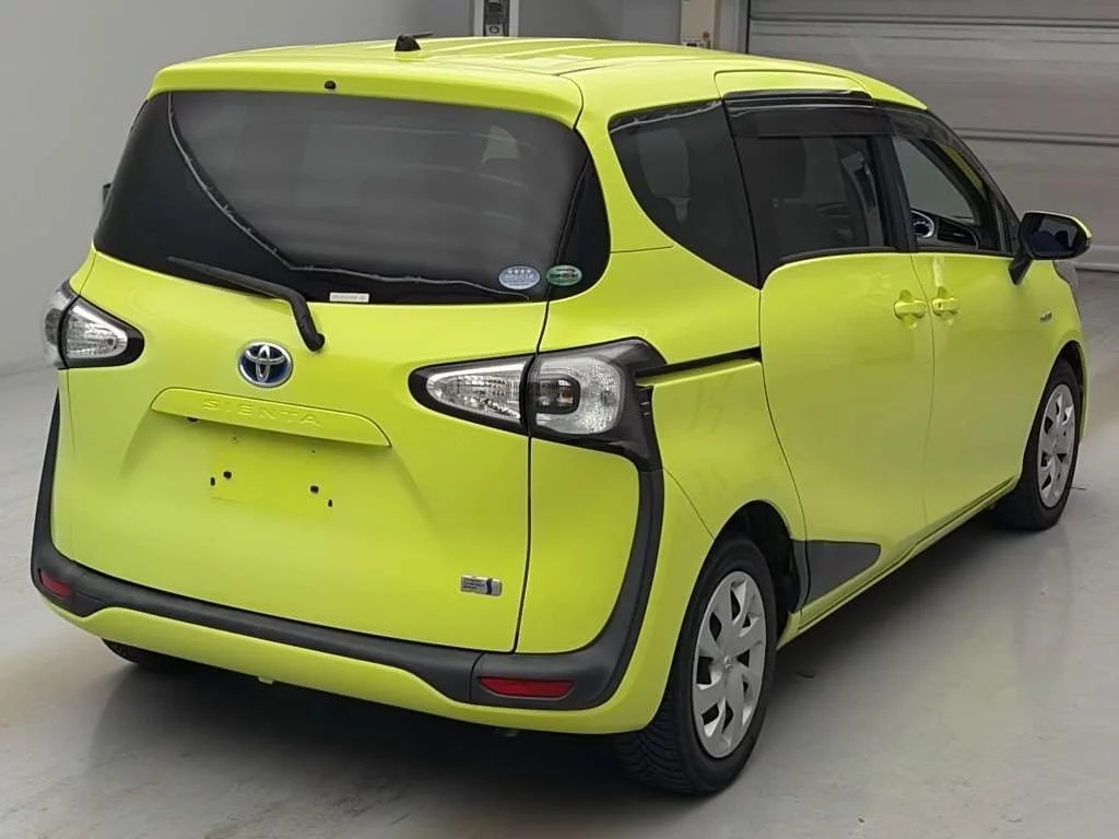 Toyota Sienta  с аукциона в Японии