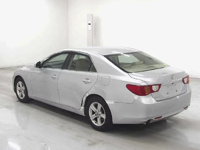 Toyota Mark X 2011