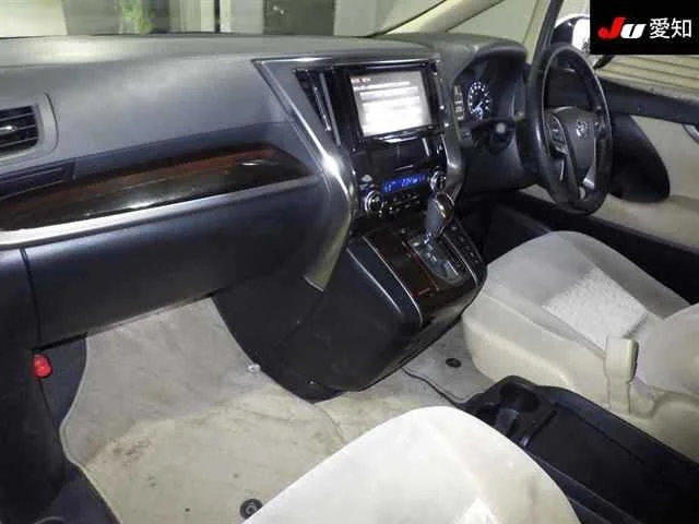 Toyota Vellfire  с аукциона в Японии