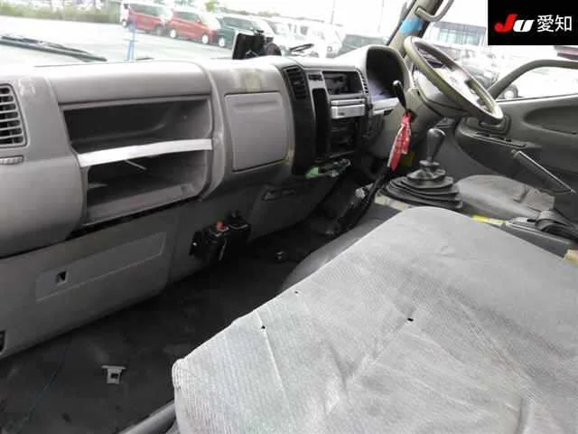 Toyota Dyna  с аукциона в Японии