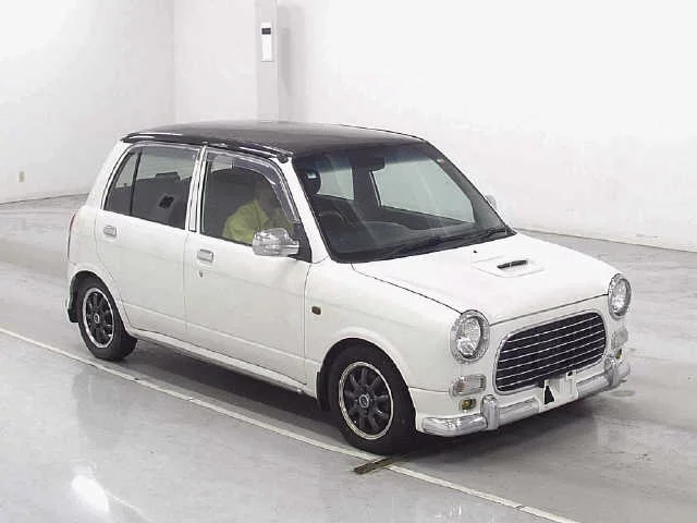 Daihatsu Mira 1999