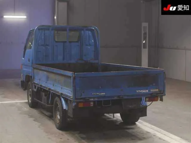 Toyota ToyoAce  с аукциона в Японии