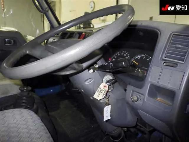 Toyota ToyoAce  с аукциона в Японии