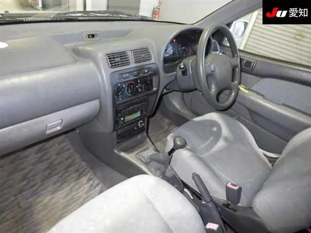 Toyota Starlet  с аукциона в Японии
