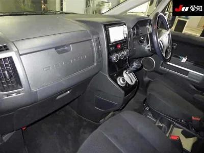 MITSUBISHI DELICA D5