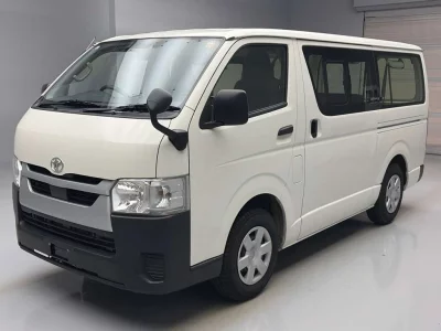 TOYOTA HIACE VAN, 2023 — лот японского аукциона
