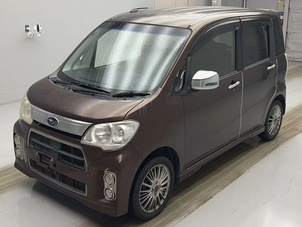 Subaru LUCRA CUSTOM  с аукциона в Японии