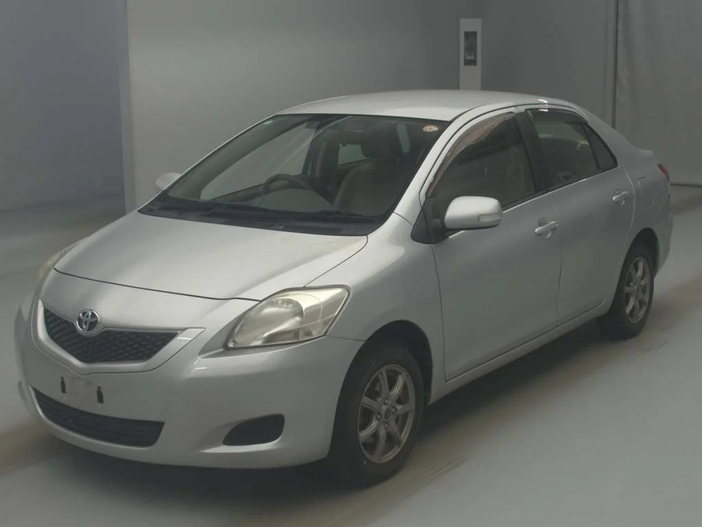 Toyota Belta 2012