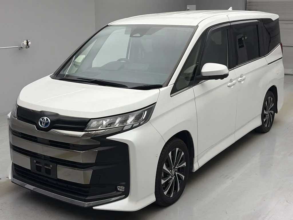 Toyota Noah 2023