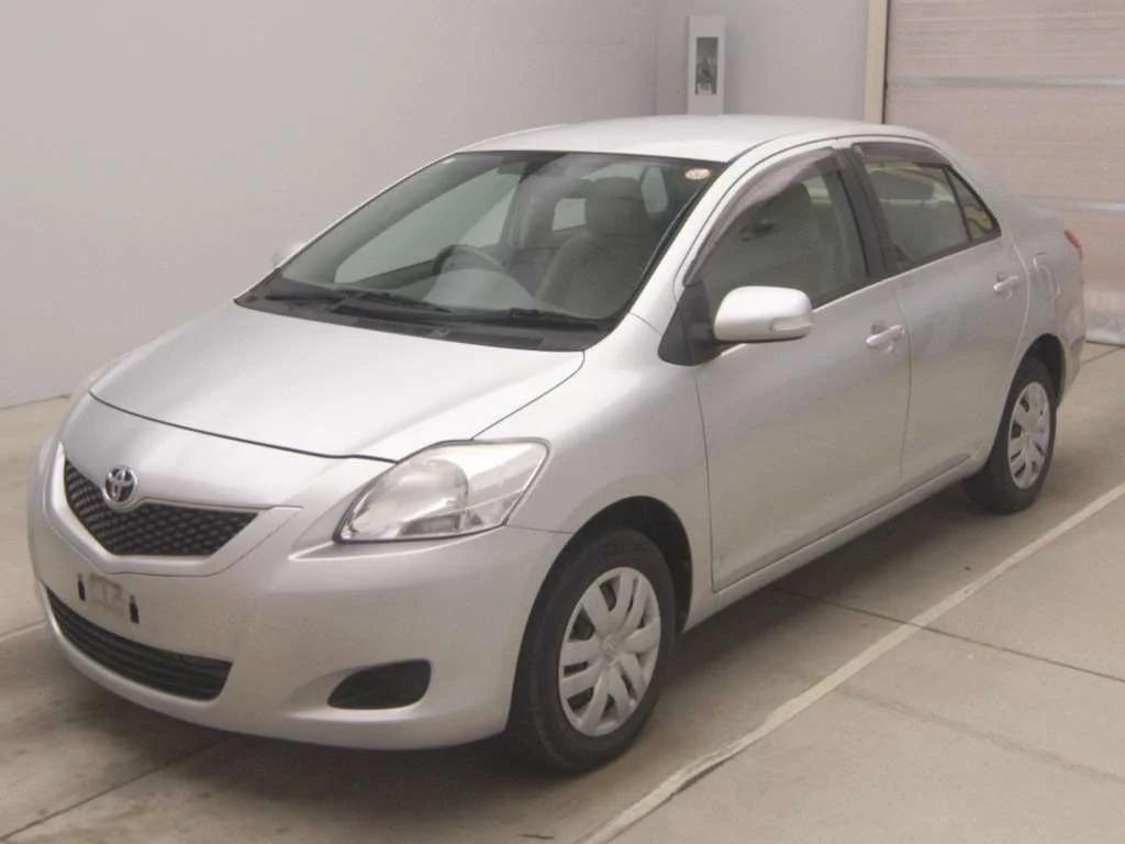 Toyota Belta 2012
