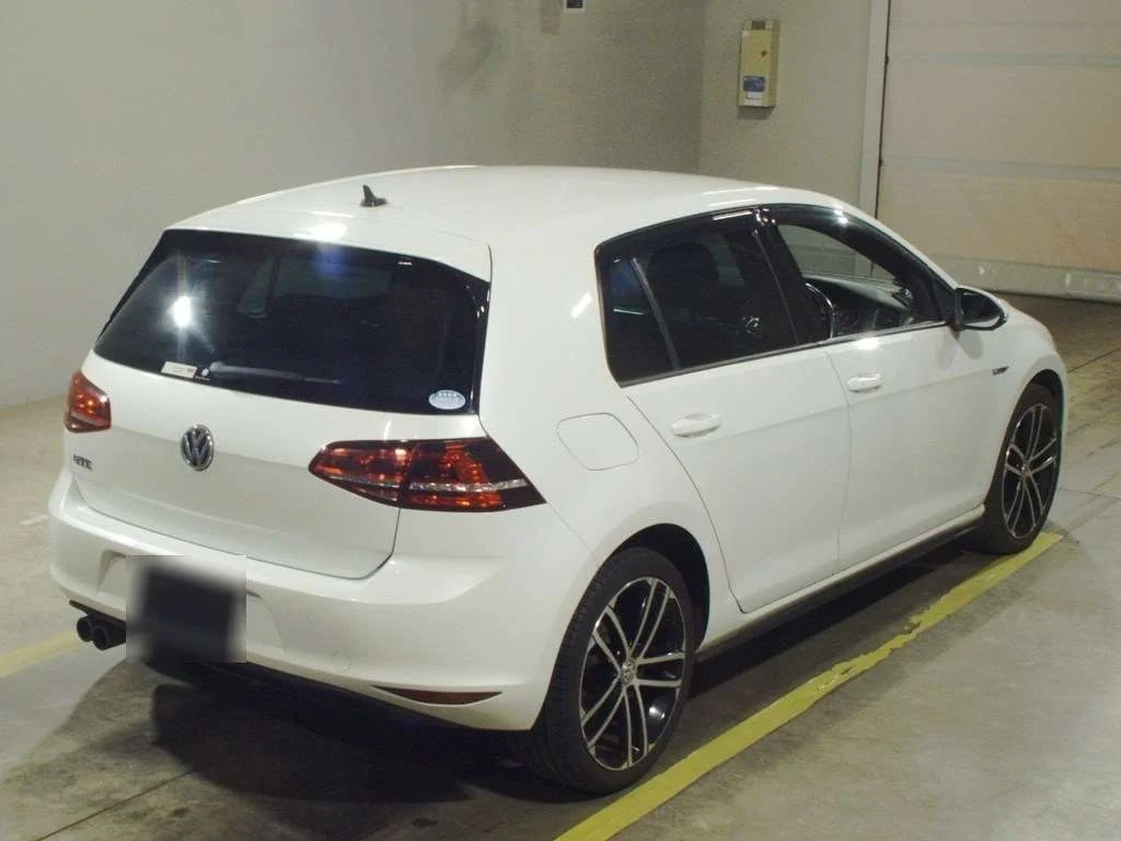 Volkswagen GOLF GTE  с аукциона в Японии