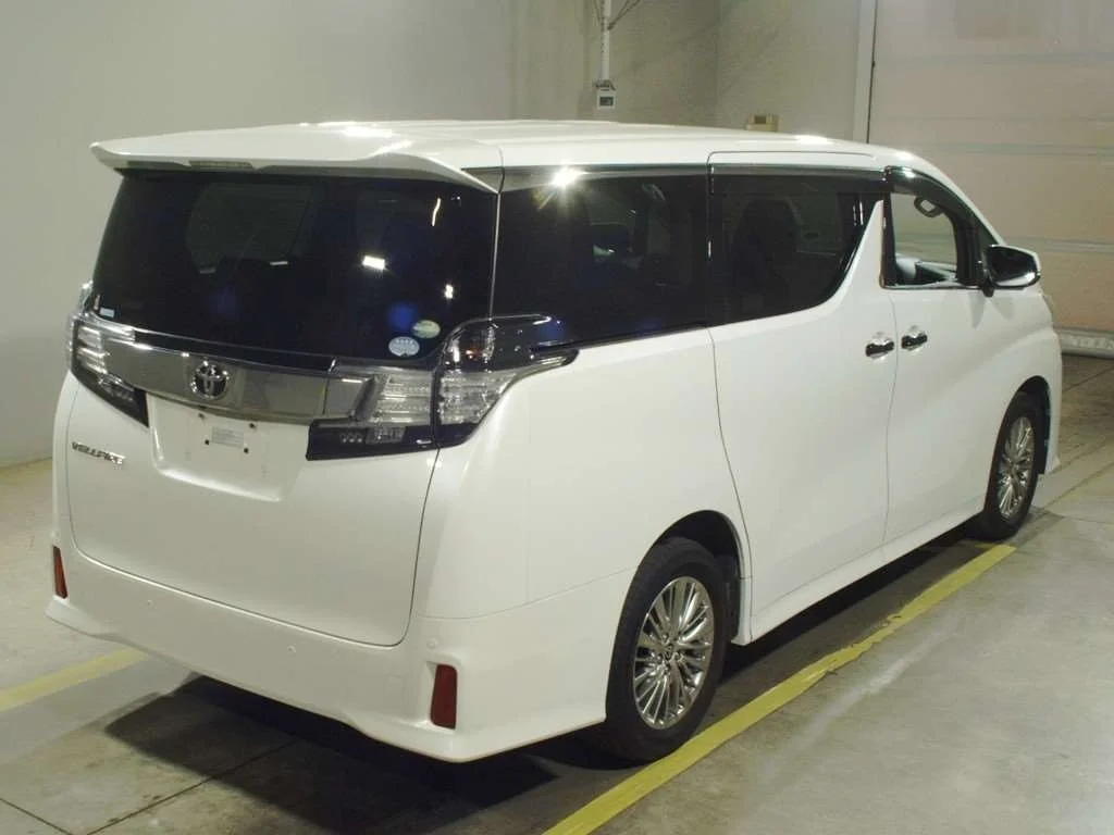 Toyota Vellfire  с аукциона в Японии