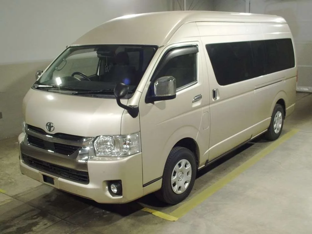 Toyota HiAce 2021