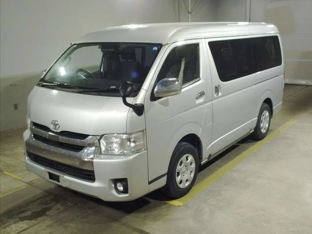 Toyota HiAce 2019