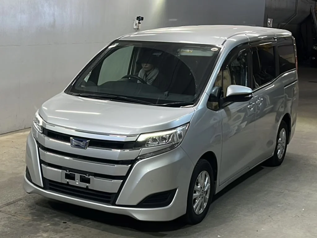 Toyota Noah 2020