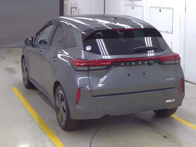 NISSAN AURA