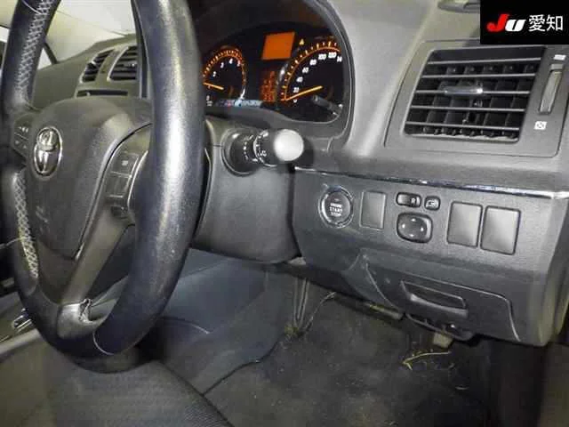 Toyota Avensis 2012