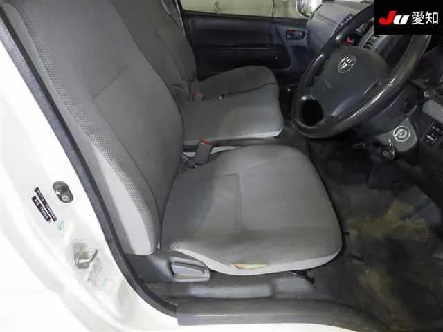 Toyota HiAce Van 2010