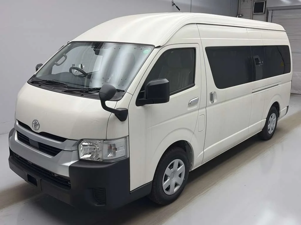Toyota HiAce  с аукциона в Японии