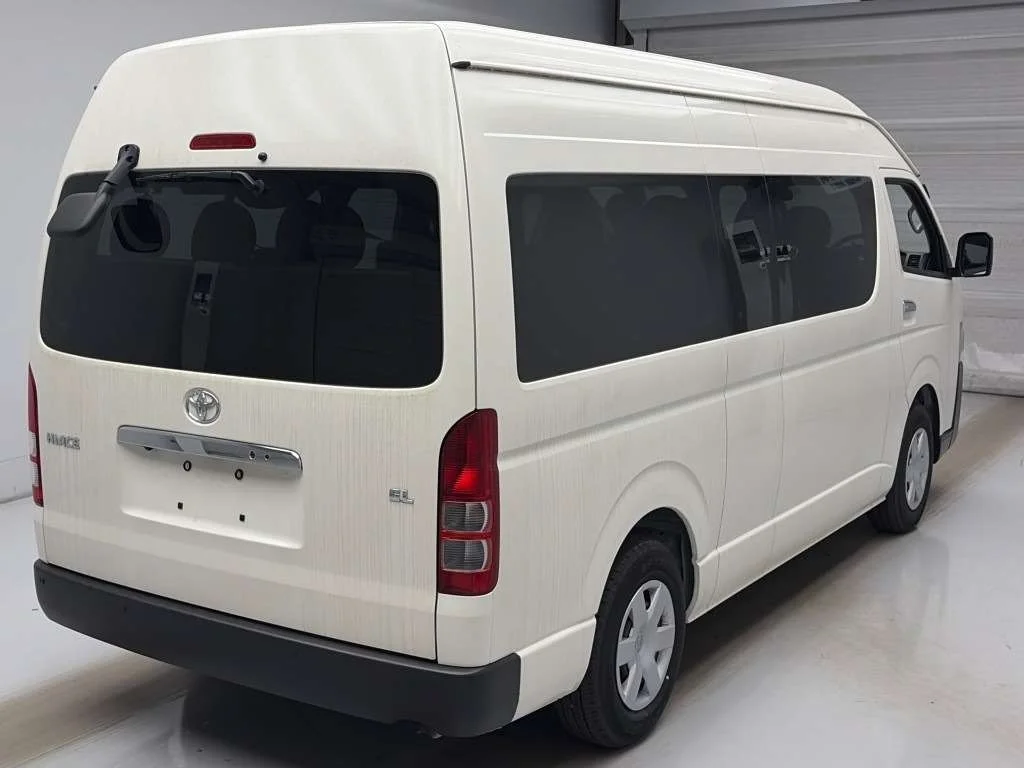 Toyota HiAce  с аукциона в Японии