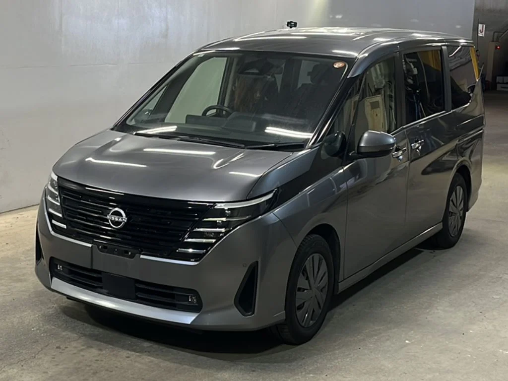 Nissan Serena 2023