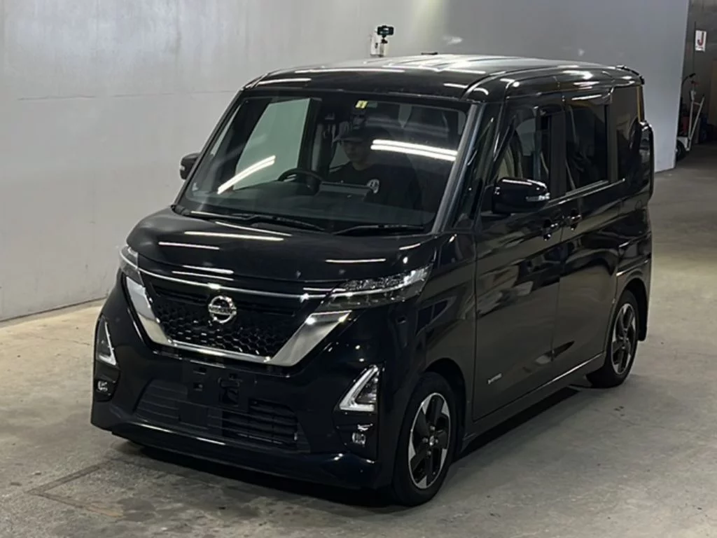 Nissan Roox 2023
