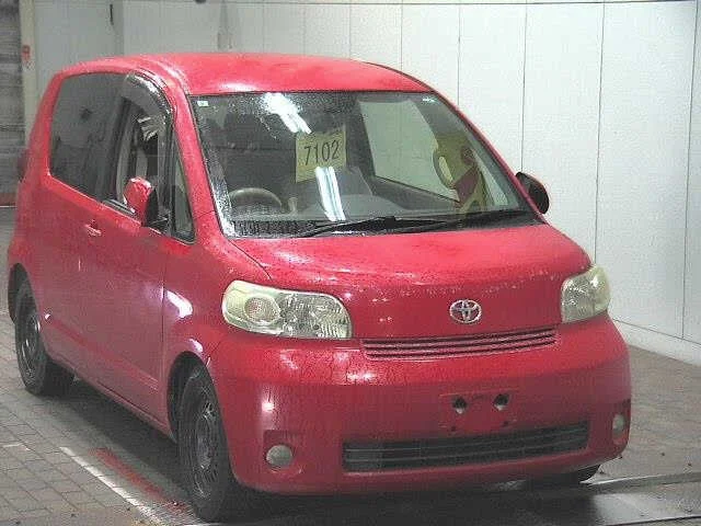 Toyota Porte 2010