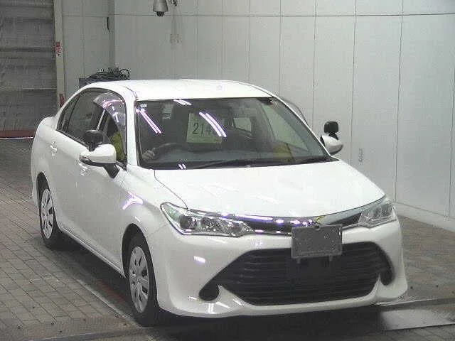 Toyota Corolla Axio 2016