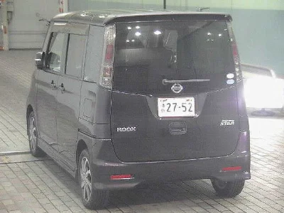 NISSAN ROOX