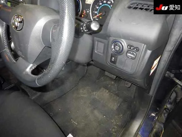 Toyota Wish  с аукциона в Японии