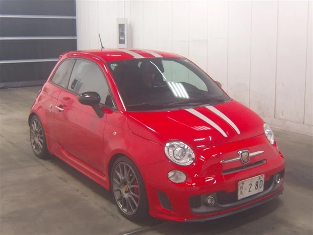 Abarth 695  с аукциона в Японии