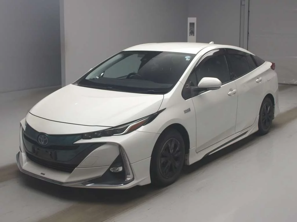 Toyota Prius PHV 2017